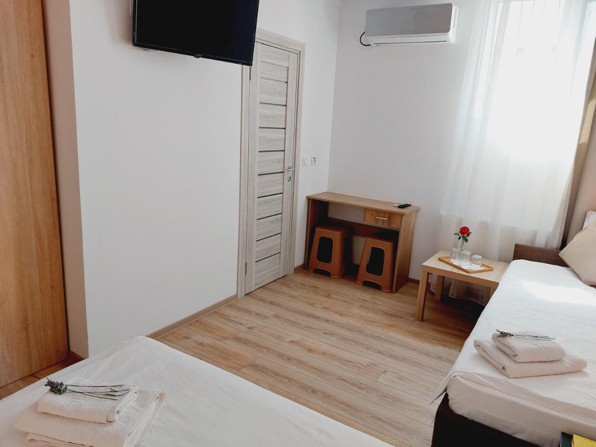 Confort Inn Otopeni Kültér fotó